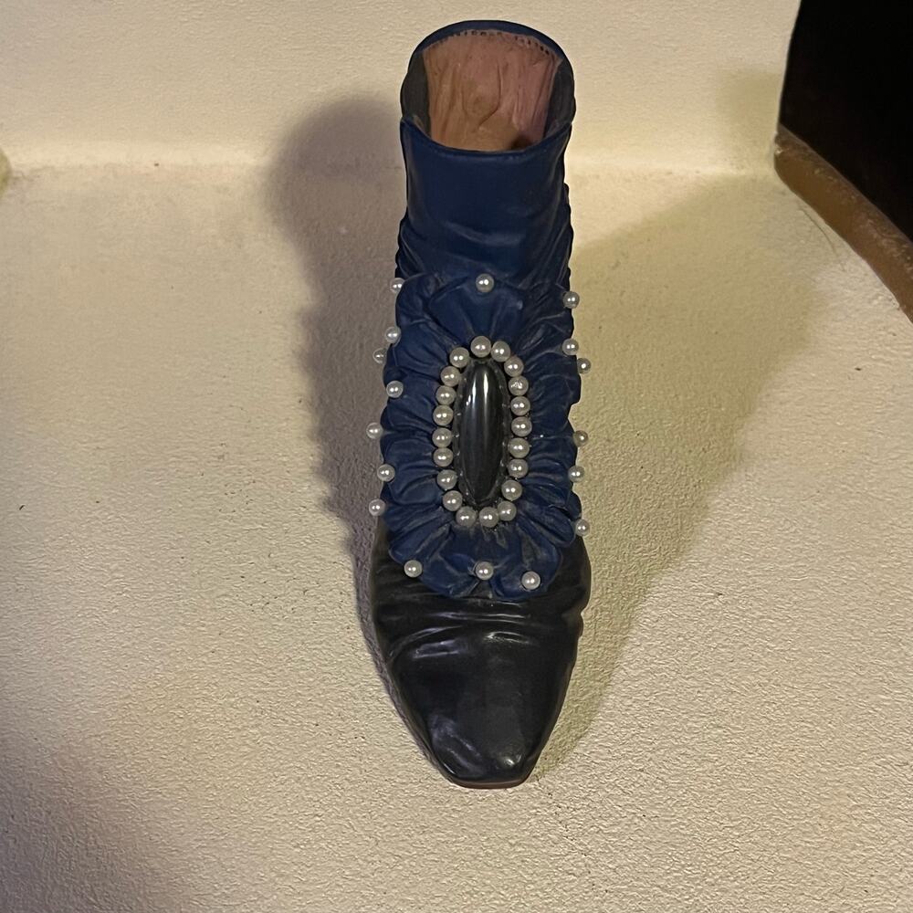 Just the Right Shoe Victorian Ankle Boot Raine Willits Design Collectible